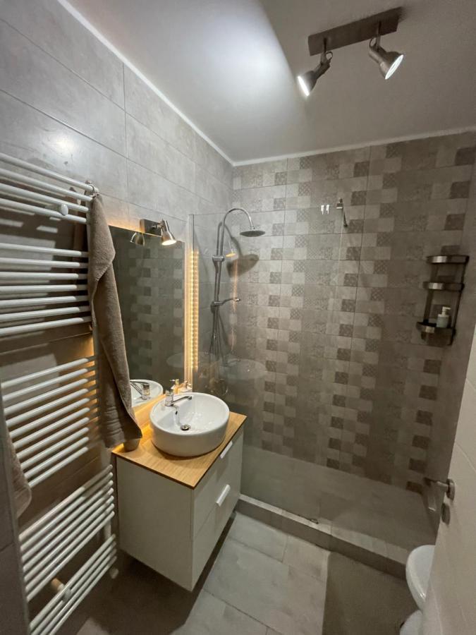 Pearl Luxury Apartment Near Presidential Palace Bukarest Kültér fotó