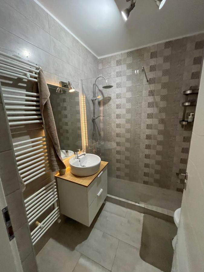 Pearl Luxury Apartment Near Presidential Palace Bukarest Kültér fotó