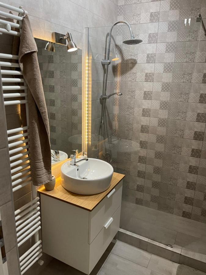 Pearl Luxury Apartment Near Presidential Palace Bukarest Kültér fotó